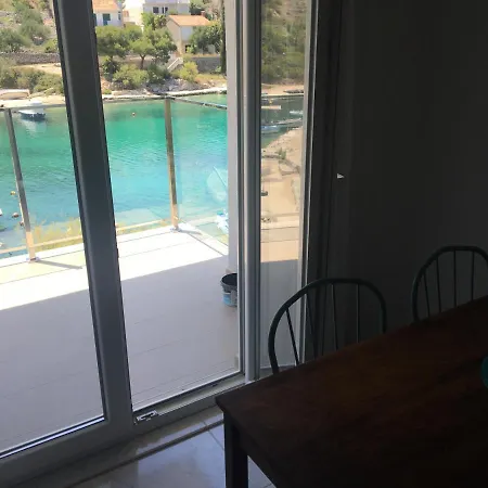 Riva Seafront Apartman