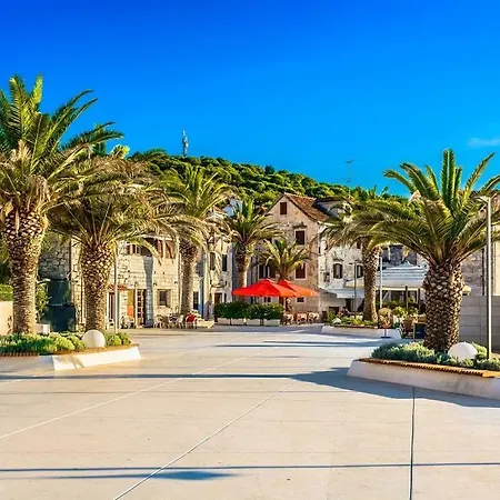 Apartment Riva Seafront *