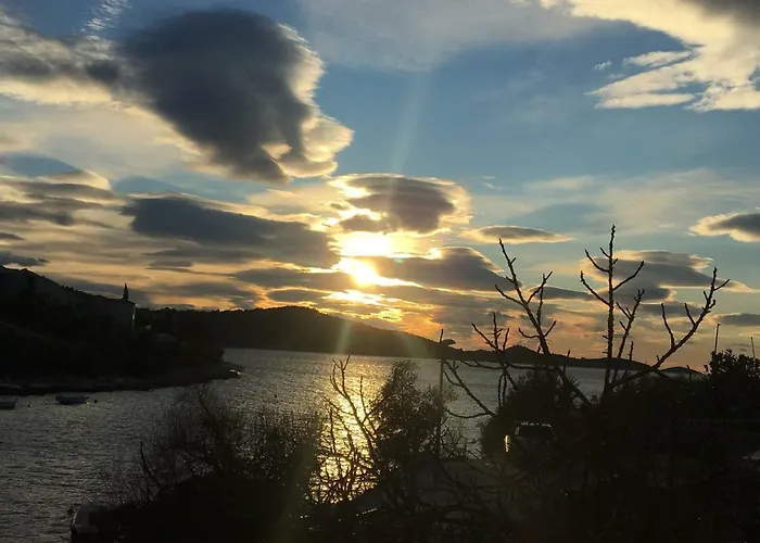 Riva Seafront Apartment Rogoznica (Sibenik-Knin)