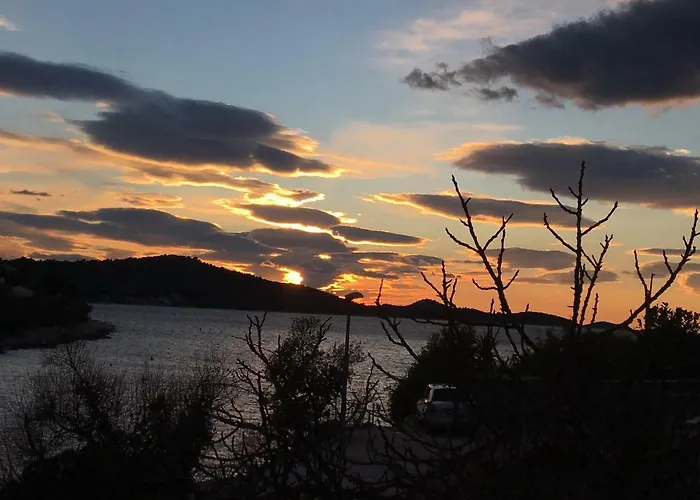 Riva Seafront アパート